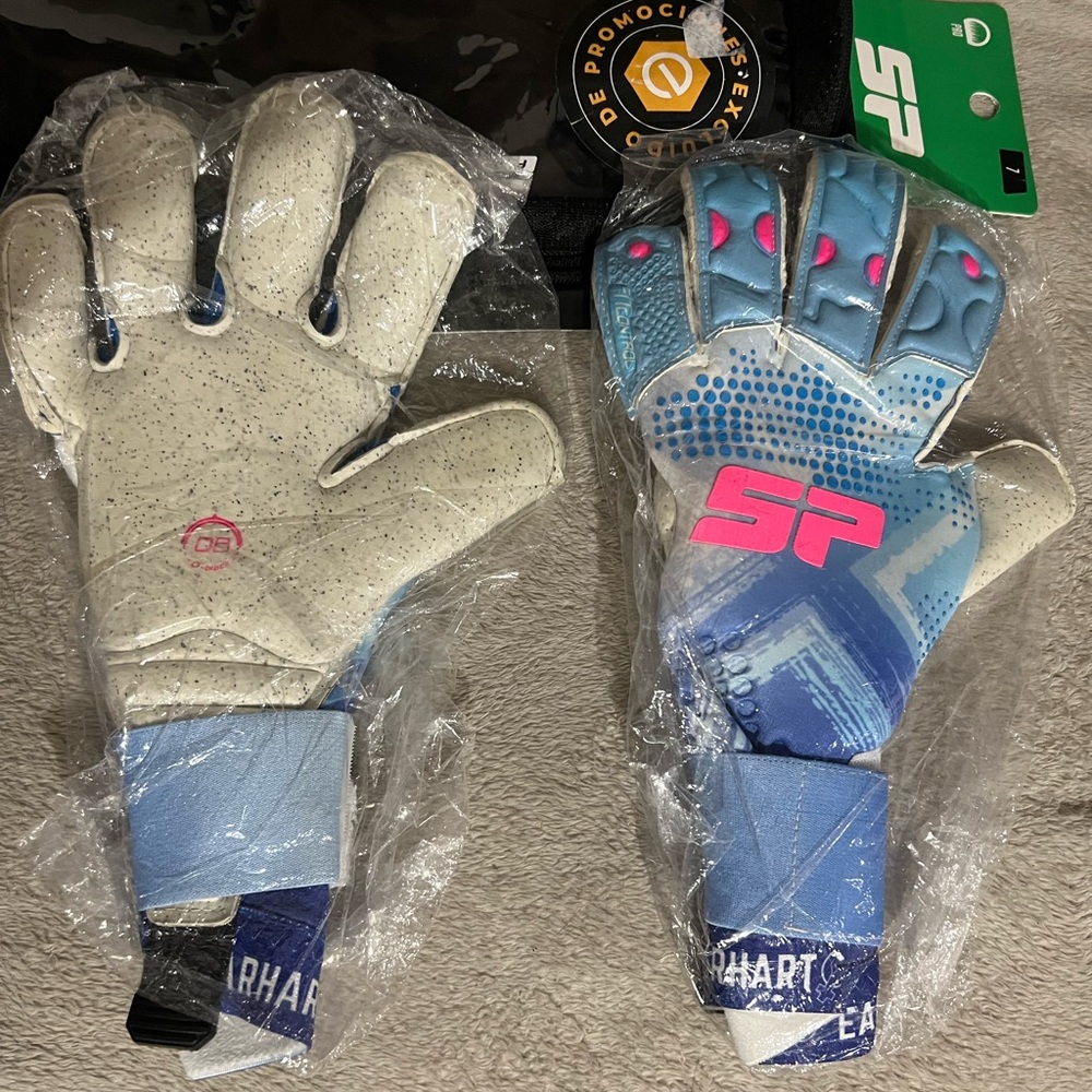 Goalkeeper gloves - Picture 3 of 10